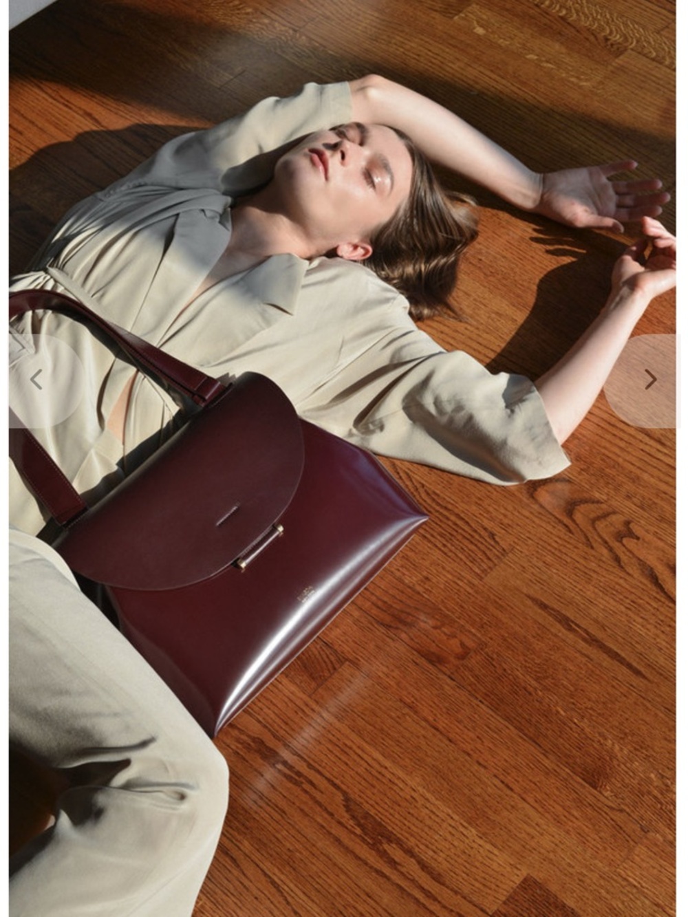 IMAGO-A Nº40 Demi Lune shoulder bag in burgundy